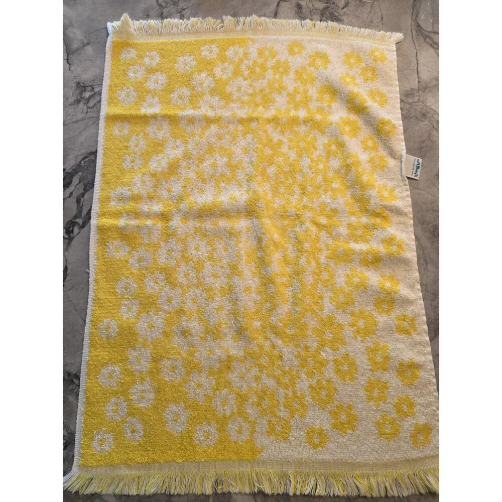 Vintage St. Marys Floral Hand Towels Yellow White Daisy Fringe Mid Century Mod S